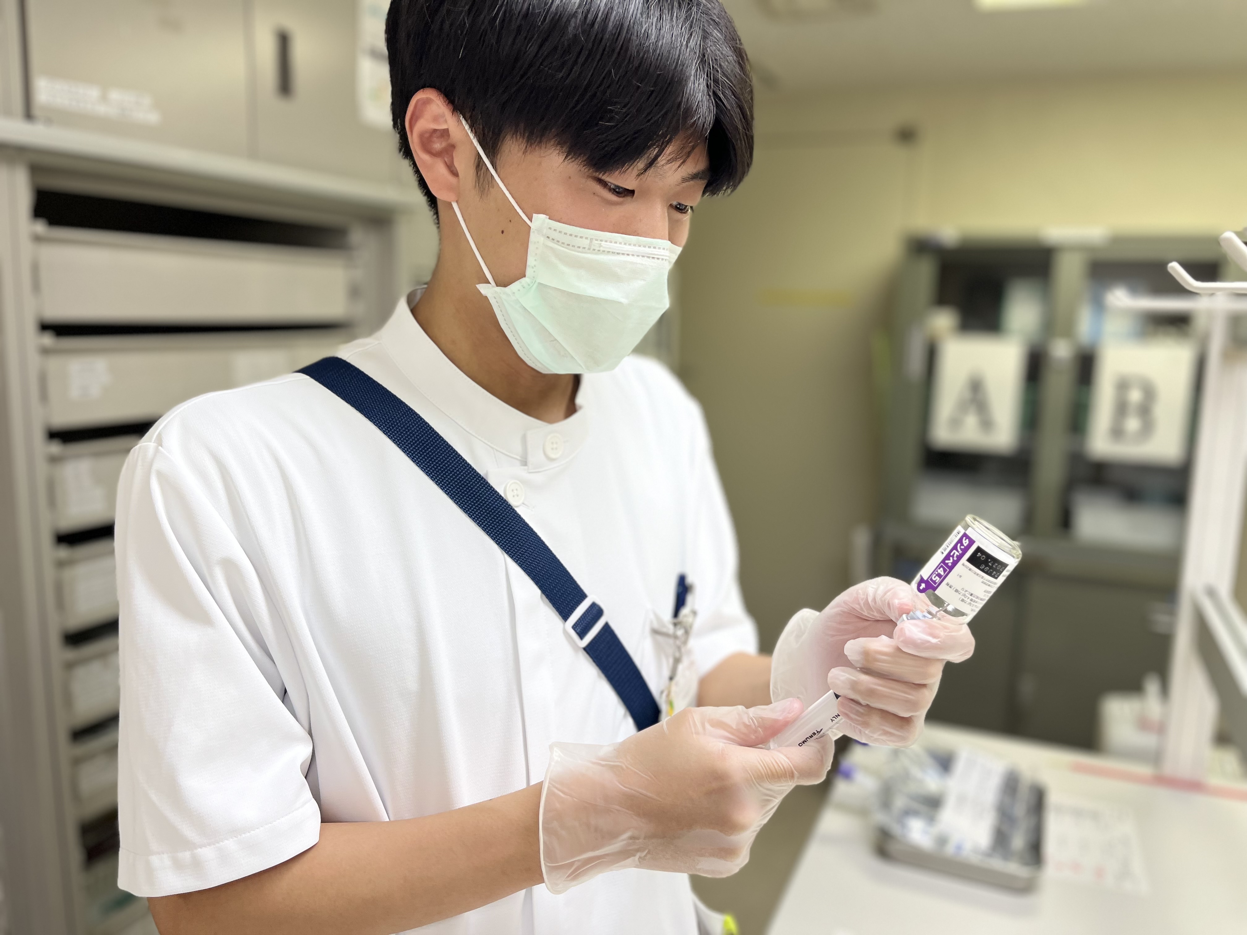 時間指示の点滴準備を行います
