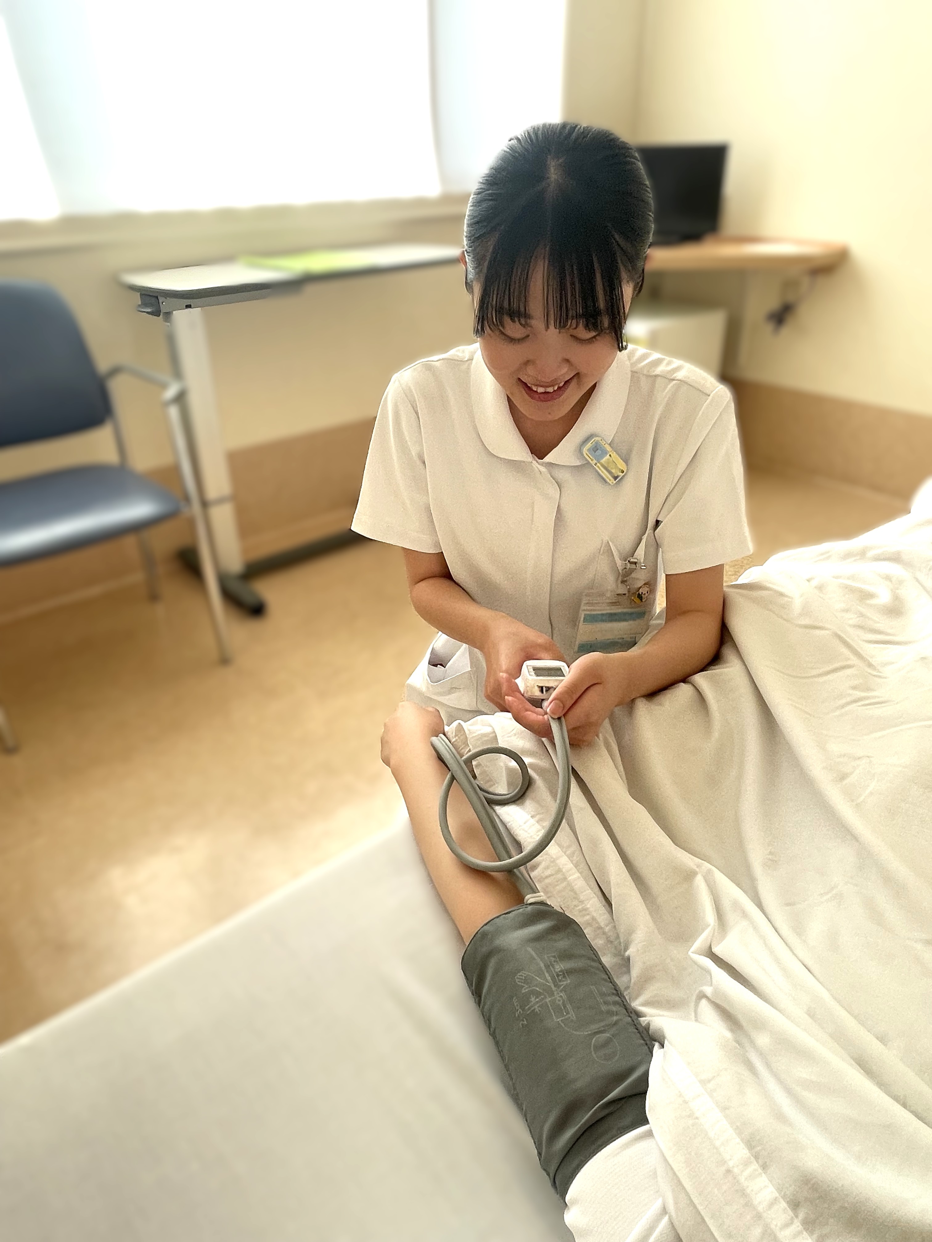 病室を訪問し状態を観察します